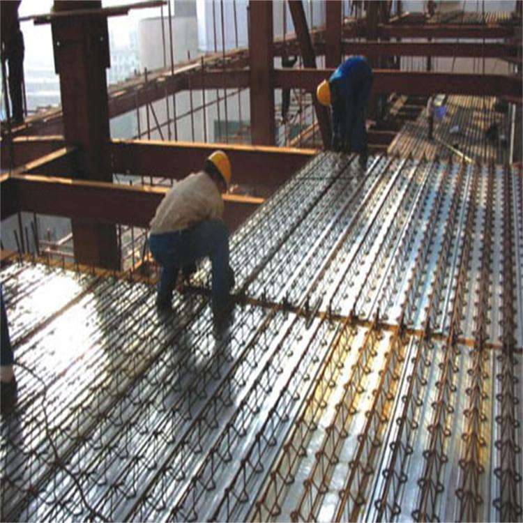 钢结构桁架楼承板的安全施工